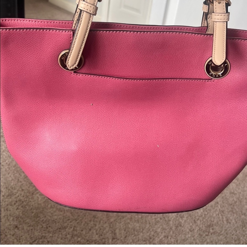 ⭐️ Now Available  Michael Kors Rose Pink Tote with Beige Straps - Picture 4 of 5